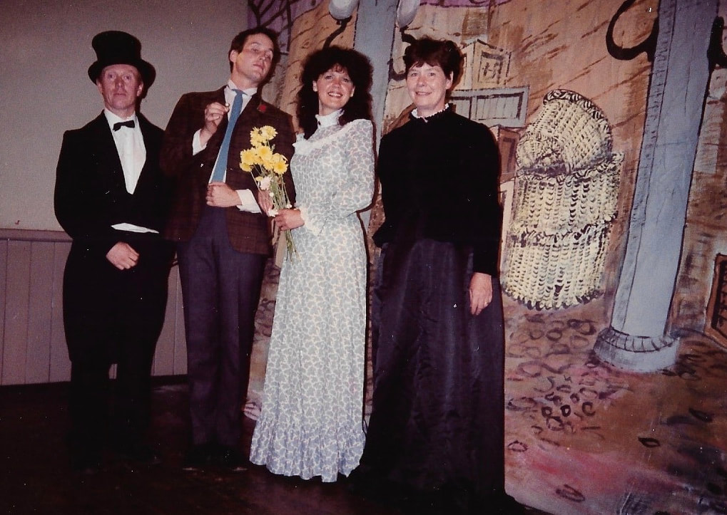 Sisters, High Tor Players 1989, picture 1