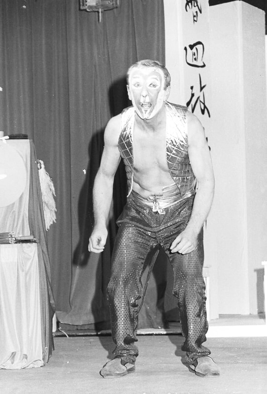 The Little Red Dragon, High Tor Players 1987, picture 6