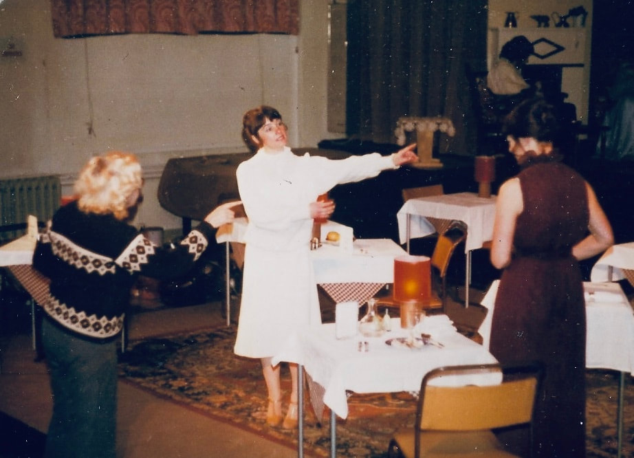 Separate Tables, High Tor Players 1980, picture 6