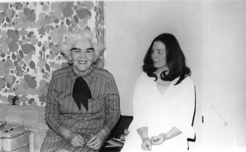 Blithe Spirit, High Tor Players 1970, picture 14